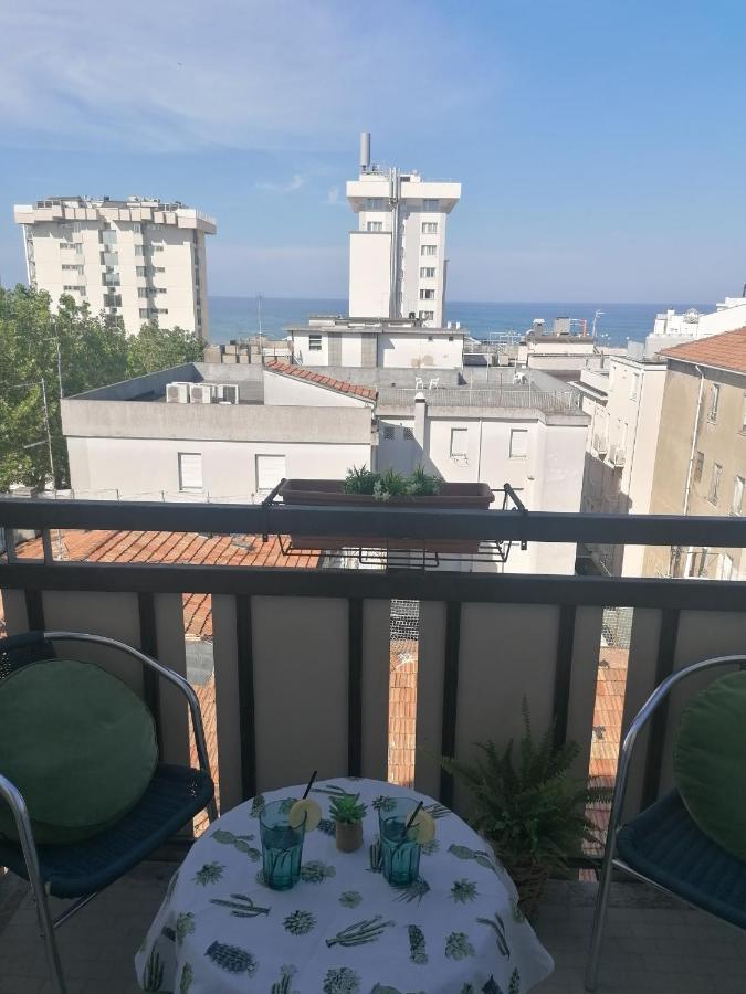 Hotel Miramare Et De La Ville Rimini Bagian luar foto