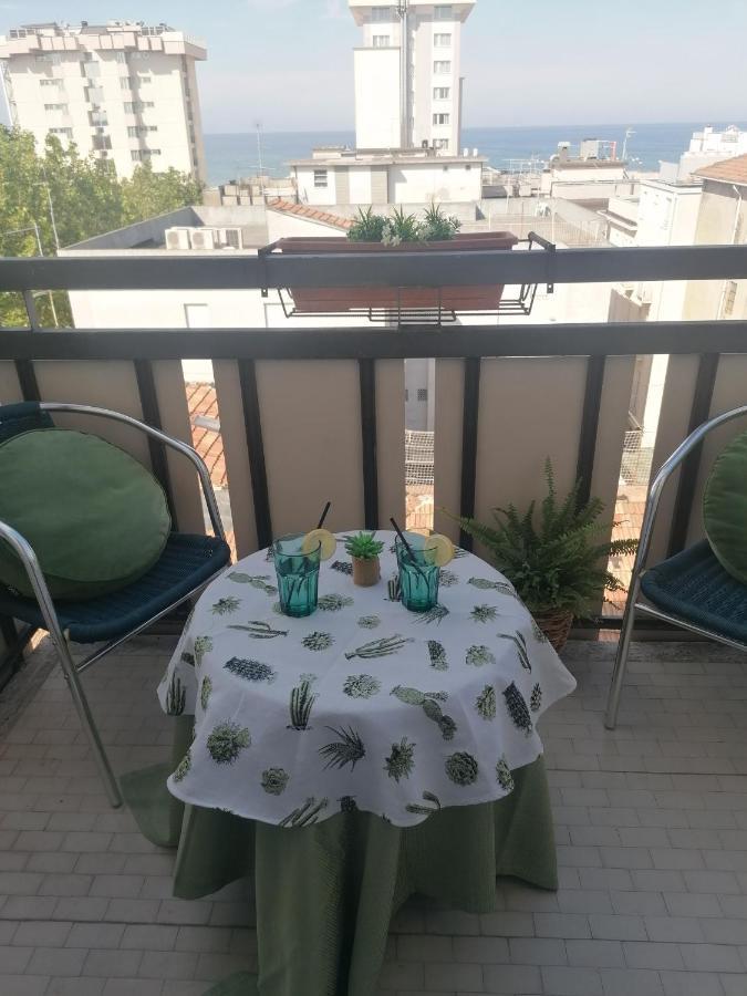 Hotel Miramare Et De La Ville Rimini Bagian luar foto